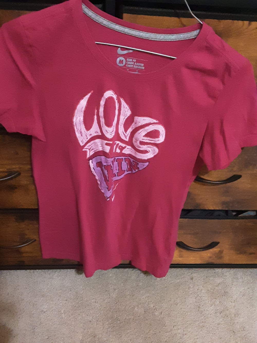 Nike Women's Hot Pink 'Love' Graphic Short Sleeve Tee